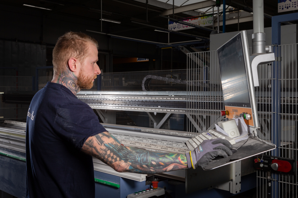 GevelNed Kunststof kozijnen -voorbewerking - vacature machinebediende