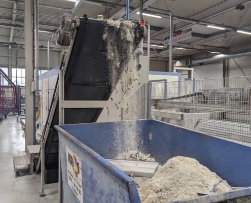 Het VKG Recyclesysteem in de praktijk bij GevelNed - recycling rest en zaag afval